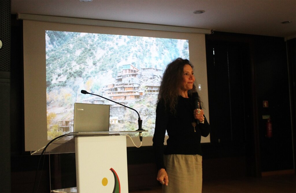 ANA ABRÃO APRESENTOU "KALASHA" NA MURTOSA