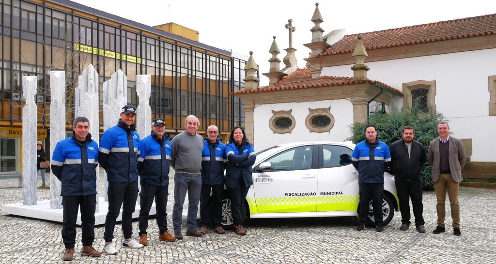 Fiscalização municipal reforçada com viatura e novo fardamento