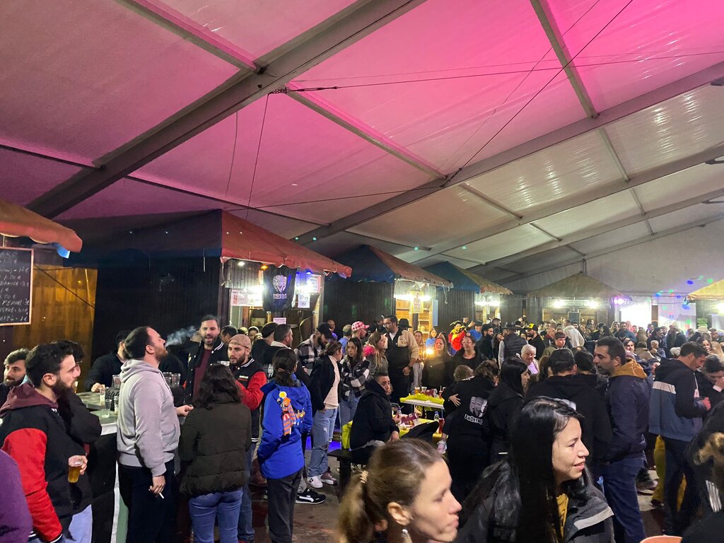 DJ MARK VILLARD ANIMOU “NOITE DE FOLIA” NA TENDA