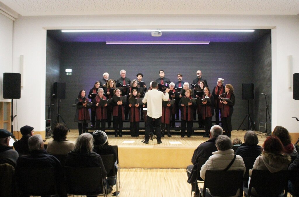 CORO DE SANTA MARIA DA MURTOSA ATUOU NA ASSEMBLEIA THEATRO DA TORREIRA