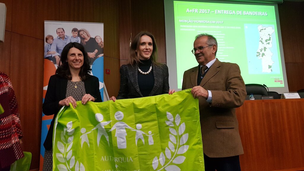 Ação Social :: Câmara de Águeda recebe Galardão de Autarquia Mais Familiarmente Responsável pelo ...