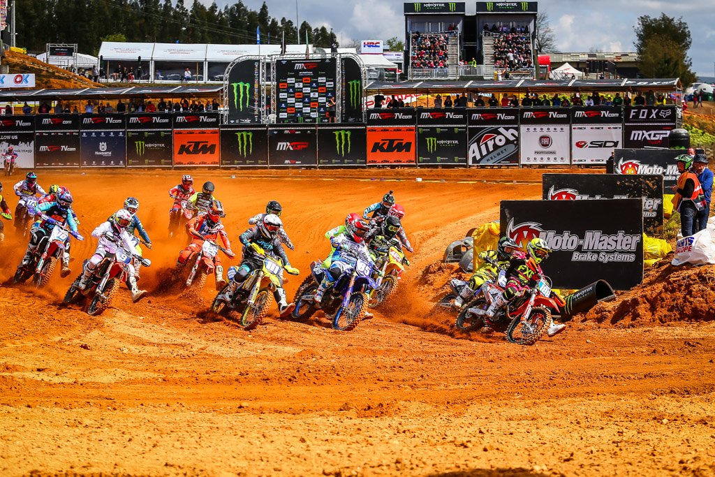 Desporto :: Campeonato do Mundo de Motocross arrasta Multidão a Águeda