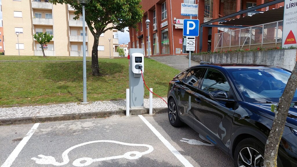Albergaria tem mais 3 postos de carregamento de veículos elétricos