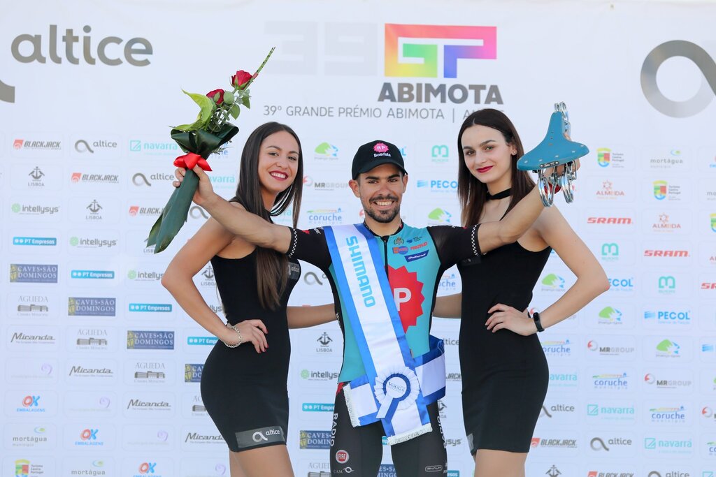 Desporto :: Oscar Pelegrí vence 39.º Grande Prémio ABIMOTA / Altice