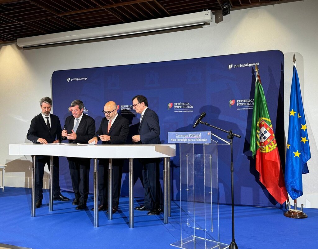 Município de Ílhavo assina Termo de Responsabilidade com o Governo, via IHRU, para a execução de ...