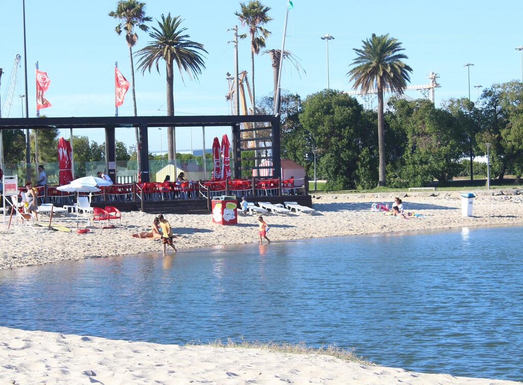 Praia do Jardim Oudinot própria à prática balnear