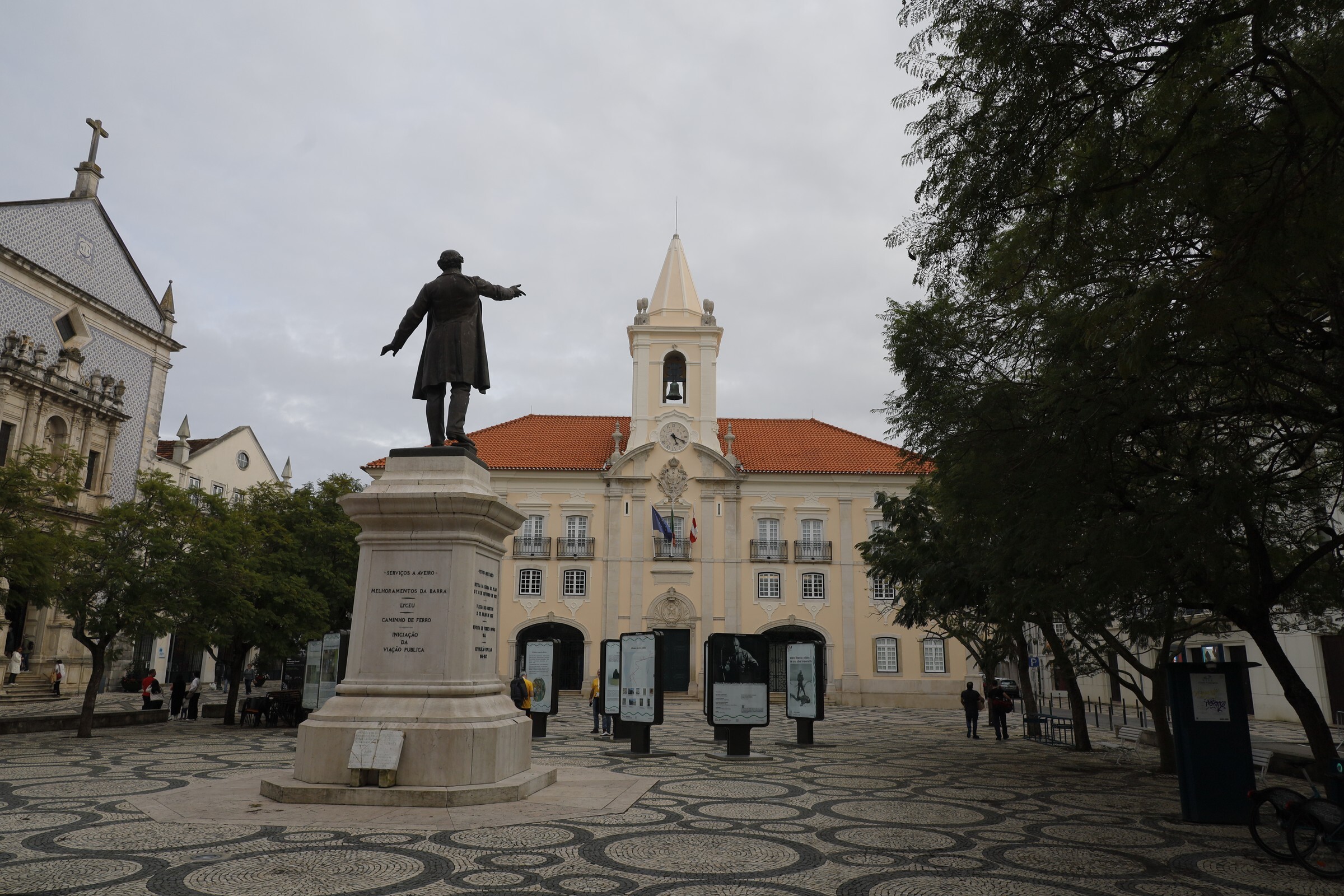 Atribuição de apoios de subsídios de caráter eventual emergentes e não emergentes