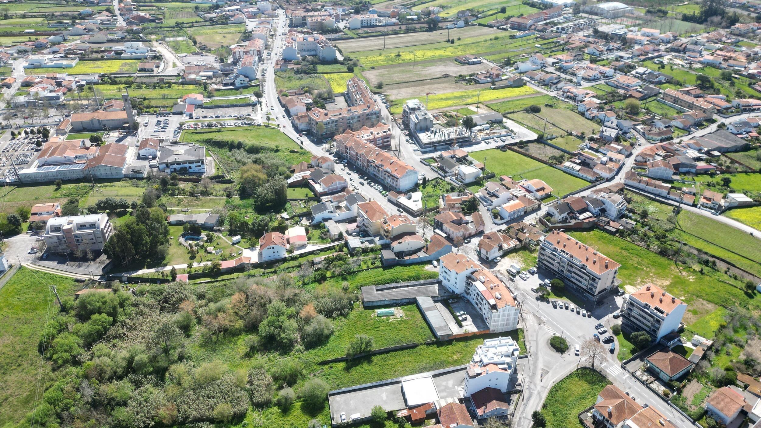 Obra de requalificação da Rua Padre Pascoal e da Rua do Barro