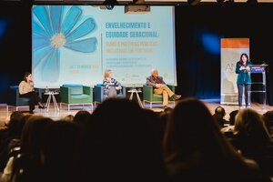 Oficina Criativa oferece corações para II Congresso Internacional de Gerontologia