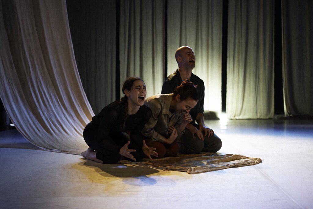 Sara Garcia apresenta C(H)ORO no Cineteatro Alba