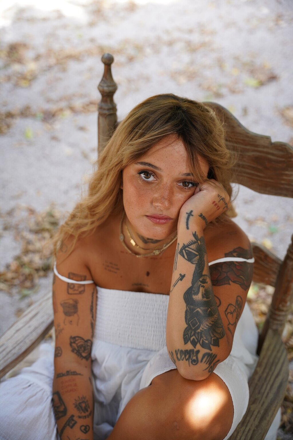 Carolina Deslandes em duo voz e guitarra