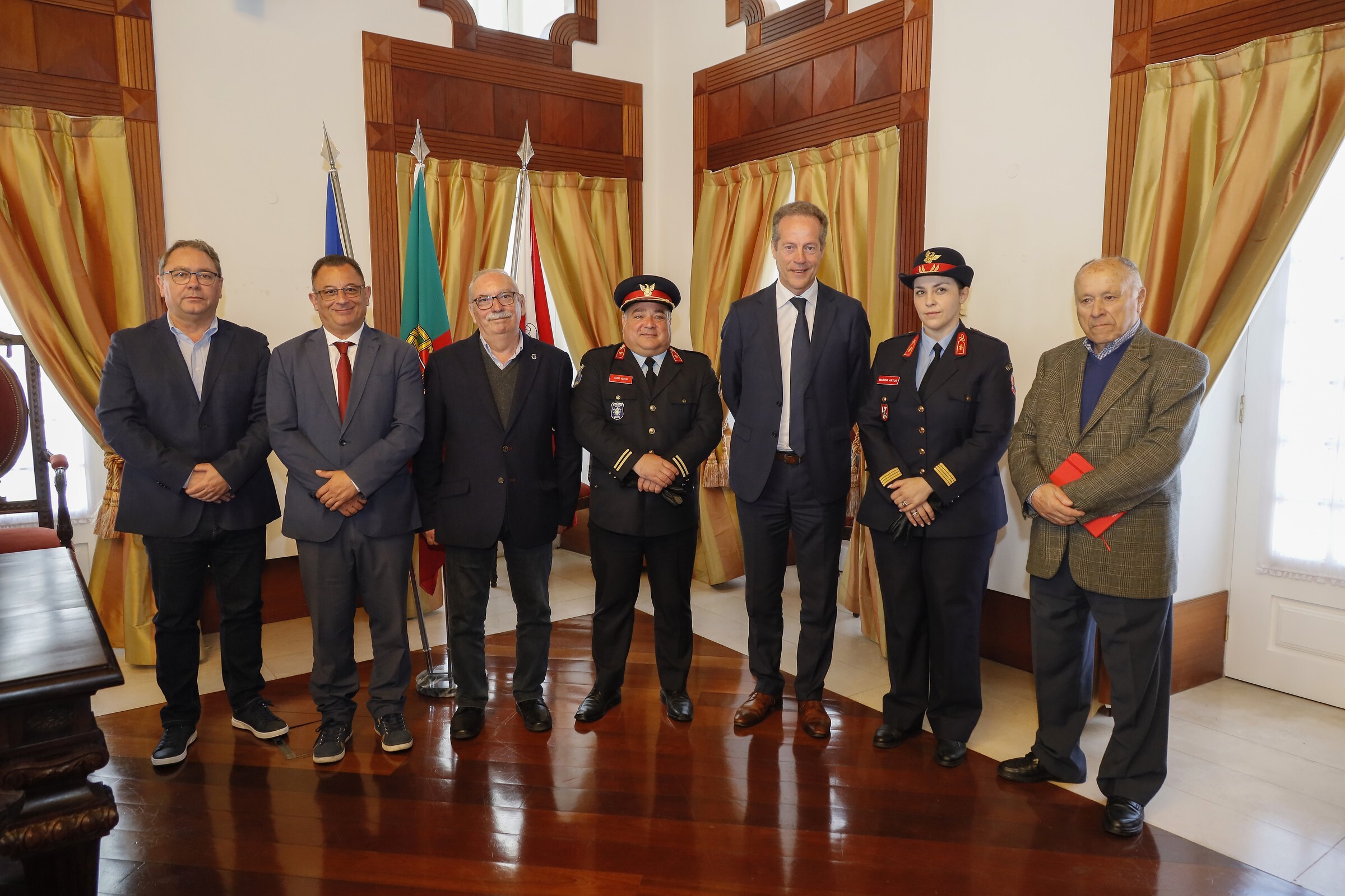 Câmara de Aveiro assina protocolos com os Bombeiros num investimento de mais de 400 mil euros