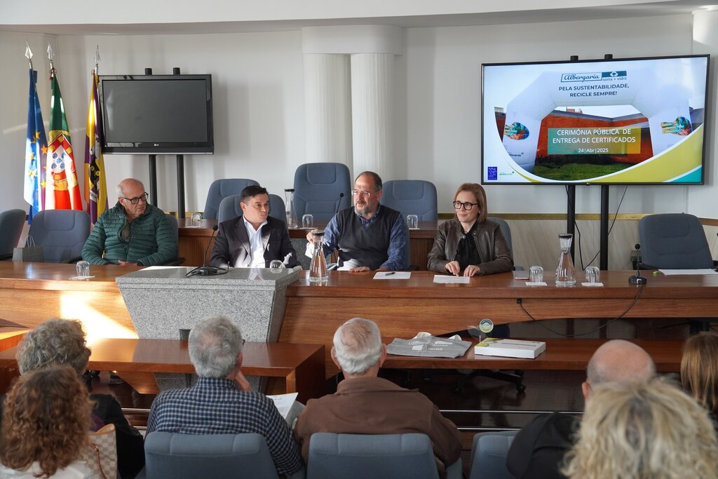 Município distingue 104 estabelecimentos comerciais pelas boas práticas na reciclagem do vidro