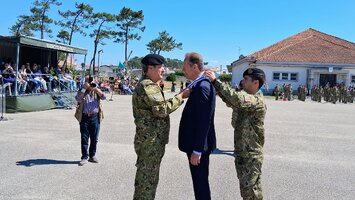 Presidente da Câmara de Aveiro distinguido pelo Exército com Medalha de Mérito de 1.ª Classe