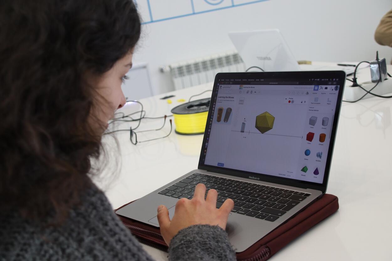 Município de Ílhavo reforça investimento na modernização tecnológica dos estabelecimentos  de ensino