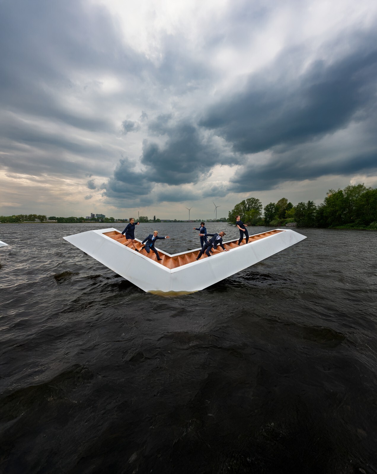 Licitação em hasta pública para espaços de venda de comida e bebida no Festival dos Canais