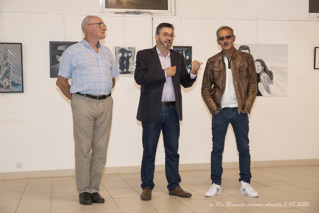 INAUGURADA A EXPOSIÇÃO DE JOSÉ OLIVEIRA NA GALERIA MUNICIPAL