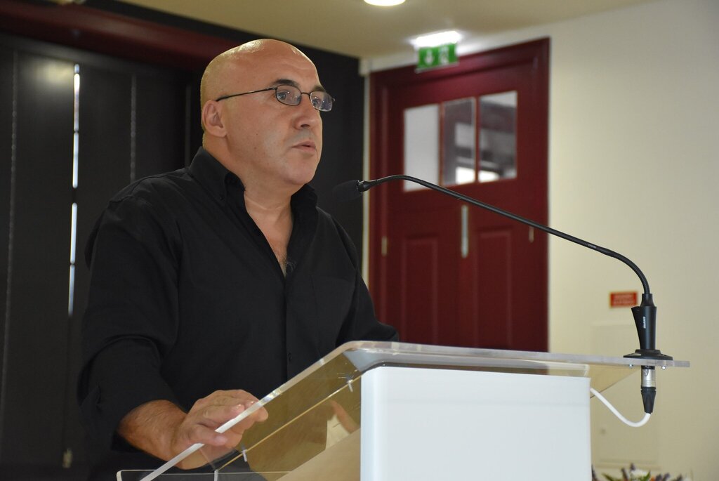 FRANCISCO RITO APRESENTOU “PODERIA TER SIDO ASSIM” NA OFICINA DE ARTES