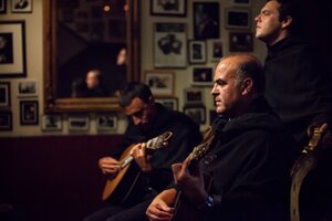 Noite de Fado na Praça da Juventude em Anadia