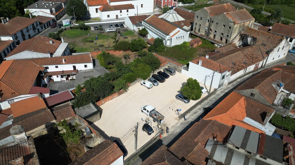 Câmara Municipal de Aveiro abre ao público parque de estacionamento gratuito em Eixo