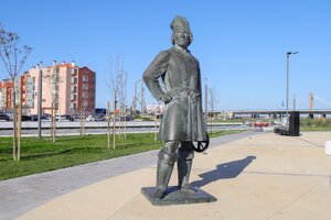 Restauro do Monumento de João Afonso de Aveiro em curso