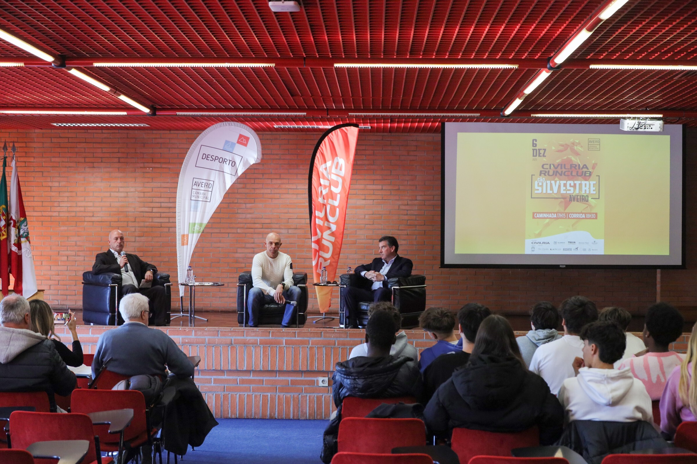 Desporto, saúde e comunidade marcam mais uma edição da Civilria RunClub São Silvestre Cidade de A...