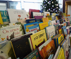 Feira do Livro e Artesanato  decorre até 23 de dezembro  na Biblioteca Municipal de Ílhavo