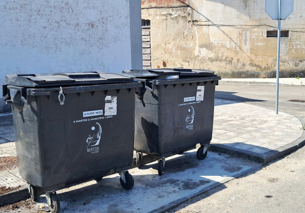 INTERRUPÇÃO DA RECOLHA E TRANSPORTE DE RESÍDUOS URBANOS