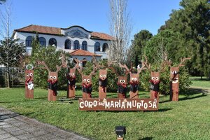 COLETIVIDADES MURTOSEIRAS DECORAM ESPAÇO PÚBLICO COM MOTIVOS NATALÍCIOS