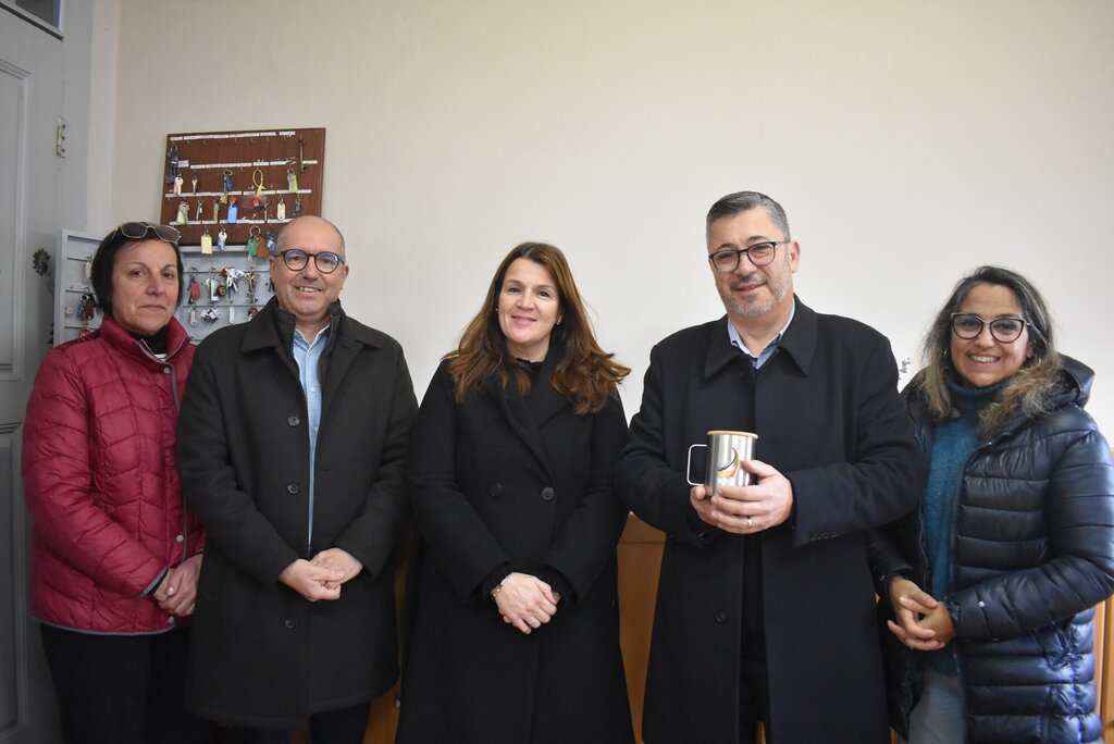 MUNICÍPIO DA MURTOSA OFERECE PRENDA AOS IDOSOS DAS INSTITUIÇÕES LOCAIS