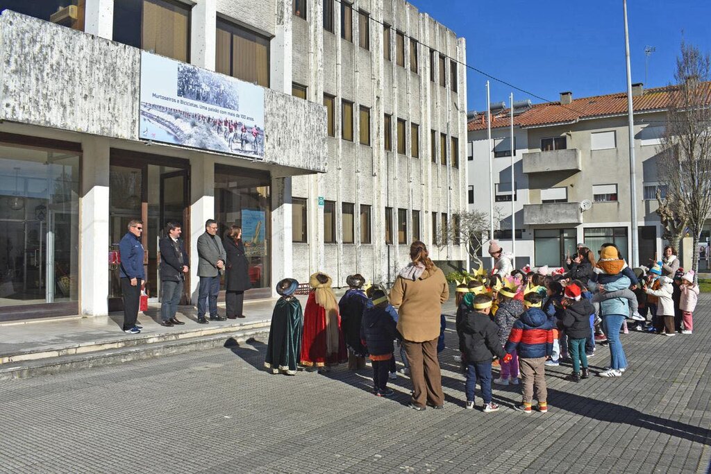 EXECUTIVO DA CÂMARA MUNICIPAL RECEBE AS JANEIRAS NO DIA DE REIS