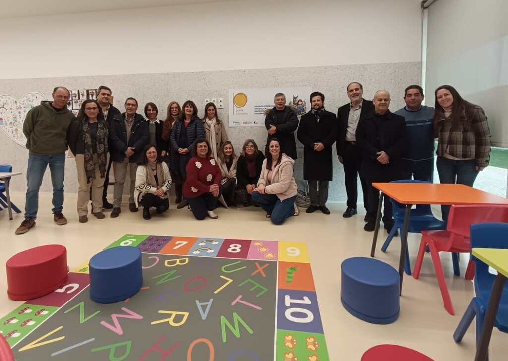 Ponto Biblioteca inaugurado na EB Mogofores 