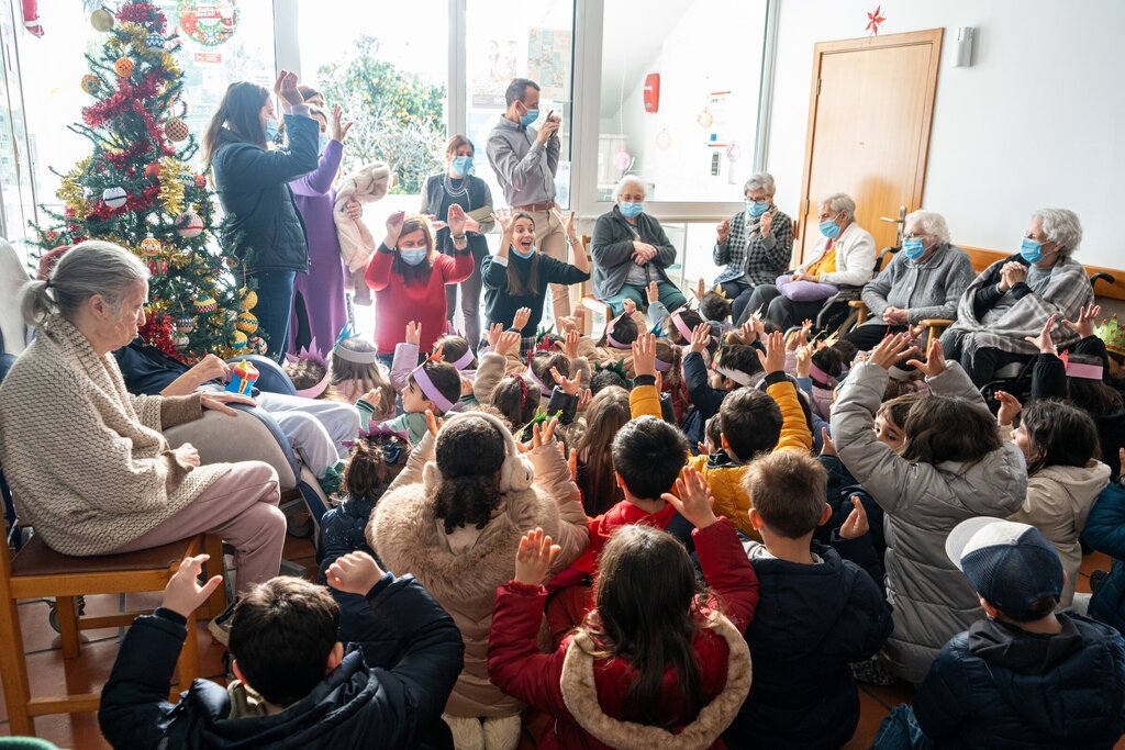 “Dos Pequenos aos Graúdos” promove encontro intergeracional