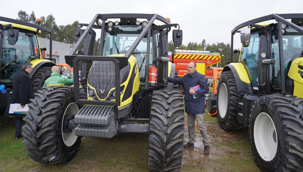 Incêndios rurais | Novo trator reforça prevenção 