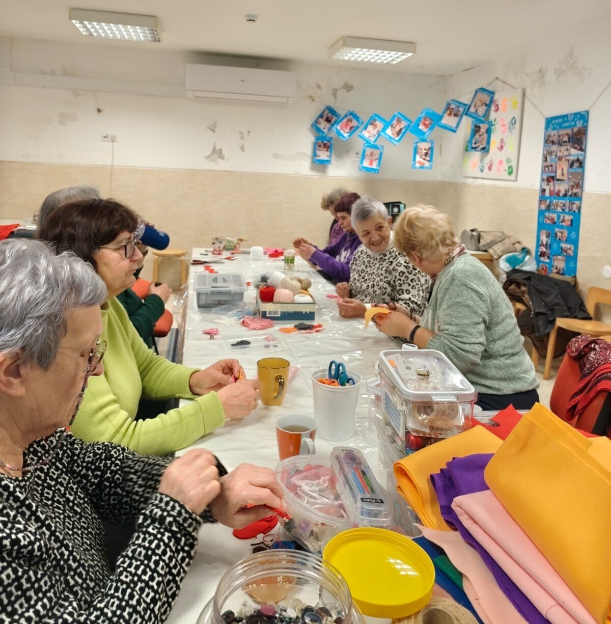 Oficina Criativa do Programa Idade Maior assinala o Dia Nacional do Doente Coronário e o Dia de S...
