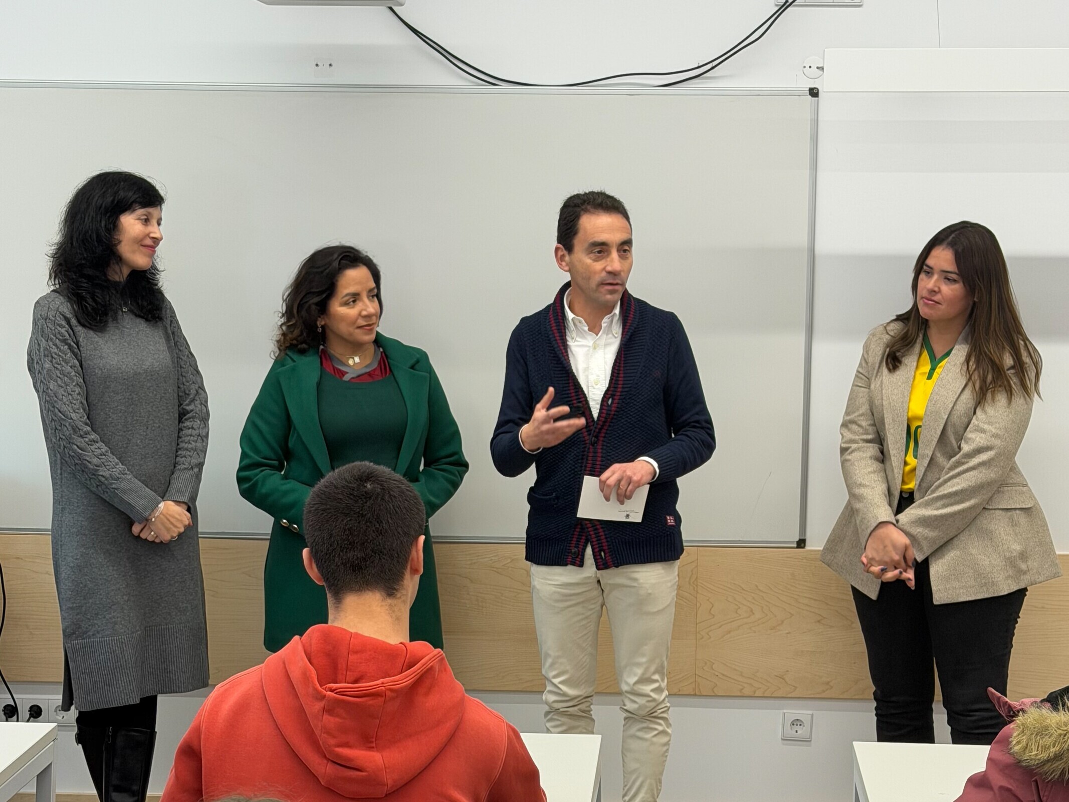 Imigrantes partilham experiências de integração com alunos