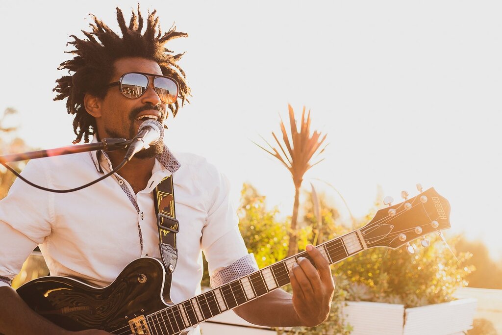 NUGAPE, Freddy Strings e Da Cruz One Man Band nas Sextas d’ A Praça