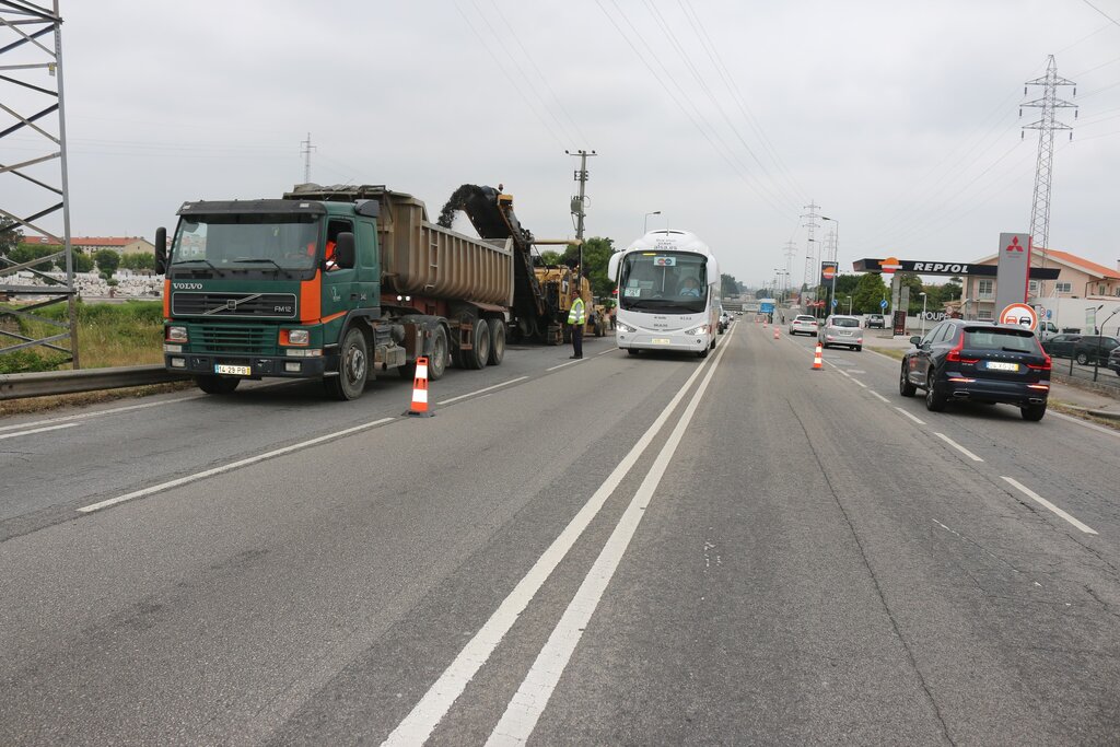 PAVIMENTAÇÃO DA ANTIGA EN 109 (C/ FOTOS)