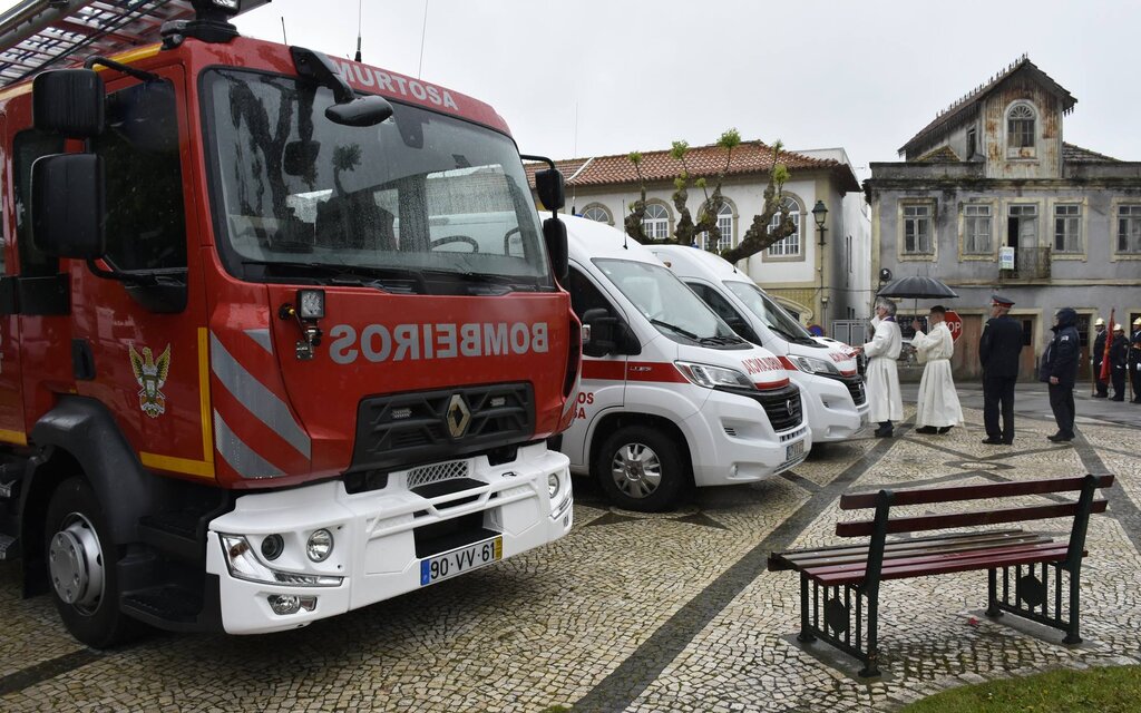 MUNICÍPIO DA MURTOSA COMPARTICIPA AQUISIÇÃO DE VIATURA DE DESENCARCERAMENTO E COMBATE A INCÊNDIOS