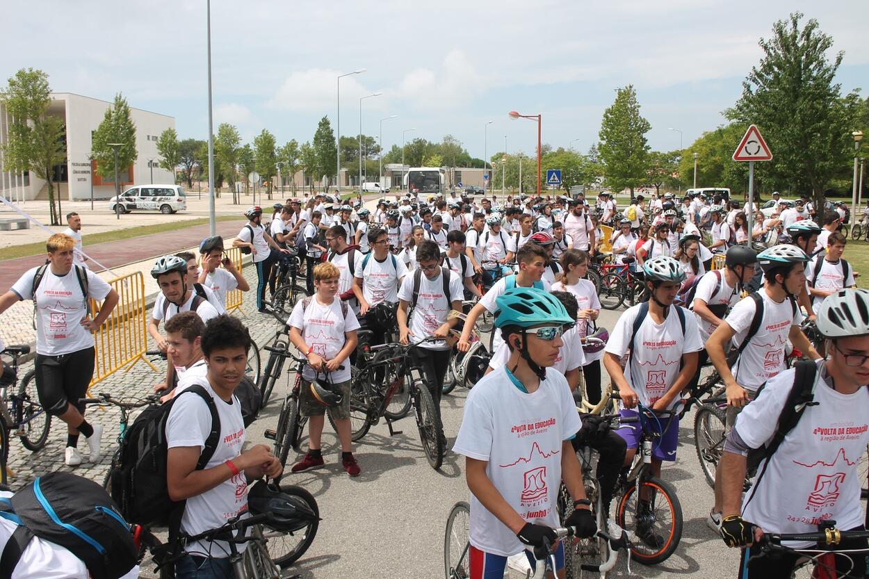 MURTOSA RECEBEU A PRIMEIRA ETAPA DA IV VOLTA DA EDUCAÇÃO EM BICICLETA DA ESCOLA PROFISSIONAL DE A...