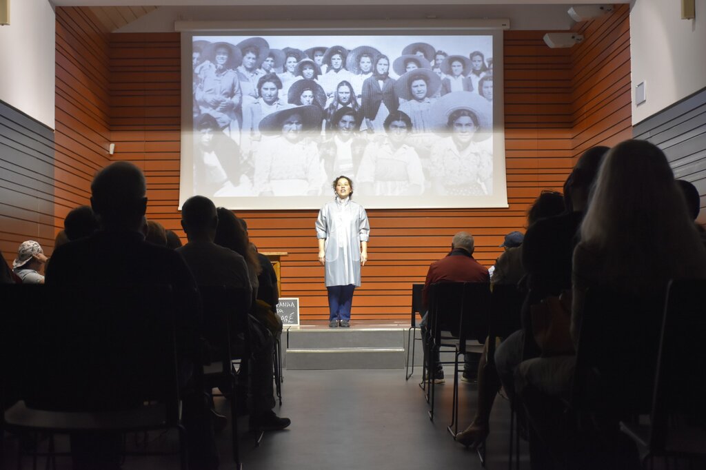 MARIA GIL APRESENTOU "MULHERES EM TERRA, HOMENS NO MAR" NA COMUR-MUSEU MUNICIPAL