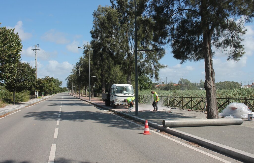 CICLOVIA DA AVENIDA DA CIDADE DE NEWARK RECEBE INTERVENÇÃO DE REPARAÇÃO