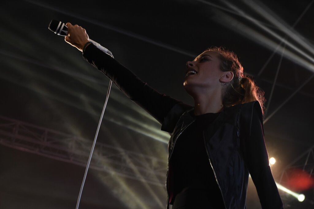 AMOR ELECTRO ENCHERAM O LARGO DA VARINA