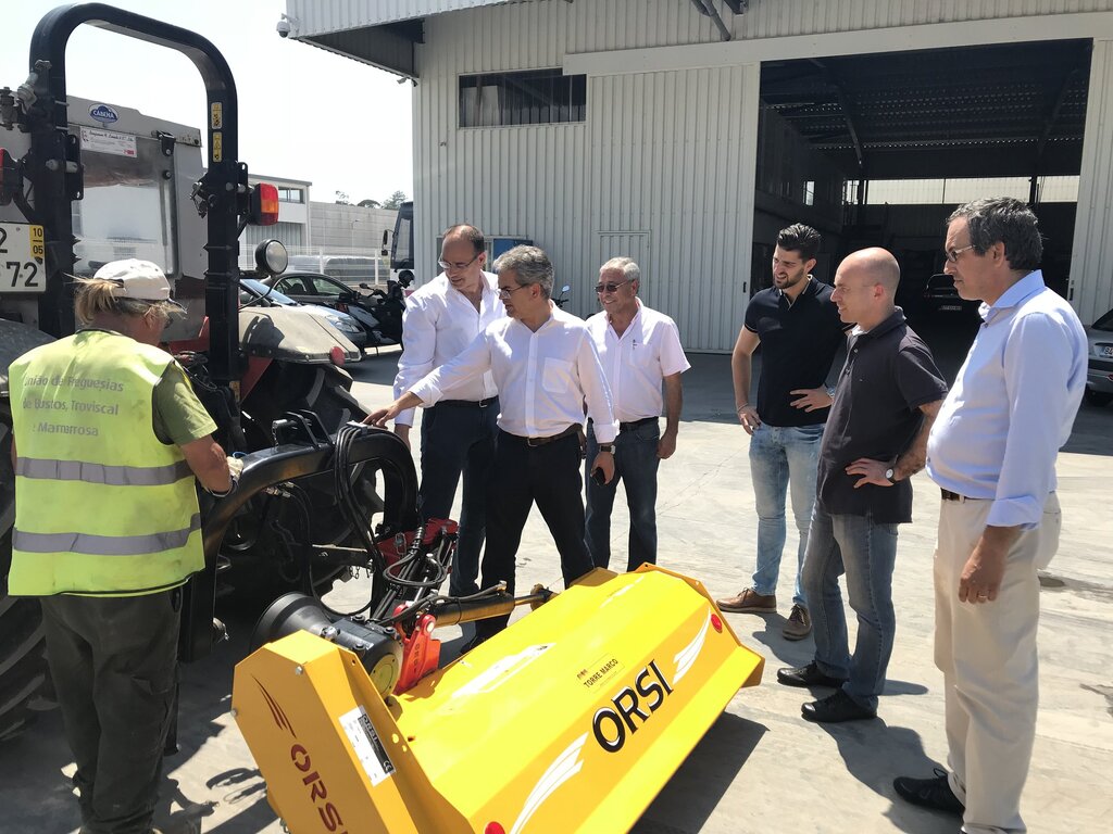 Juntas adquirem destroçadores com apoio da Câmara Municipal 