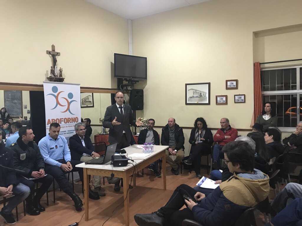 Melhoria do fluxo rodoviário na EM-596 | Autarquia ouviu propostas da população da Póvoa do Forno