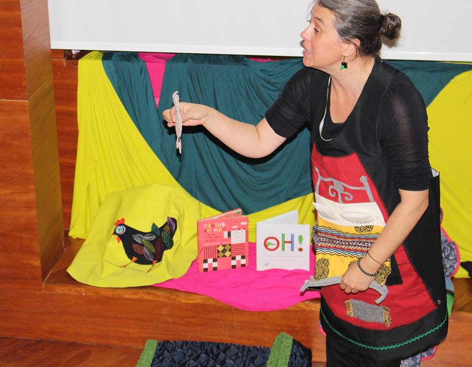 Biblioteca recebe sessão de contos gratuita para toda a família