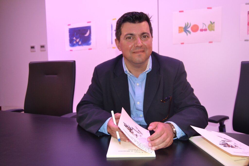 “Colecionador de Momentos” disponível na Biblioteca Municipal