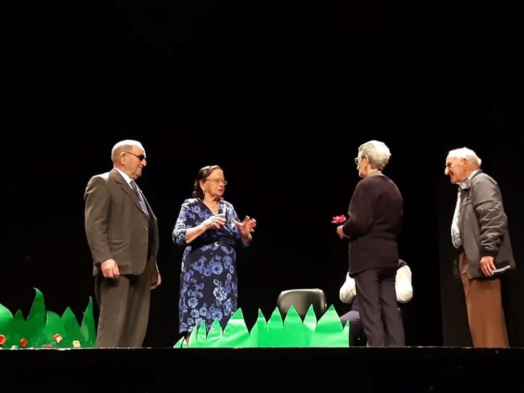 Duas centenas de seniores celebraram o Dia Mundial do Teatro