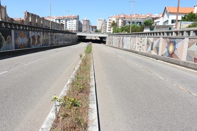 PROJETO PARA CONSTRUÇÃO DE DUAS ROTUNDAS E REQUALIFICAÇÃO URBANA DO TÚNEL DE ESGUEIRA