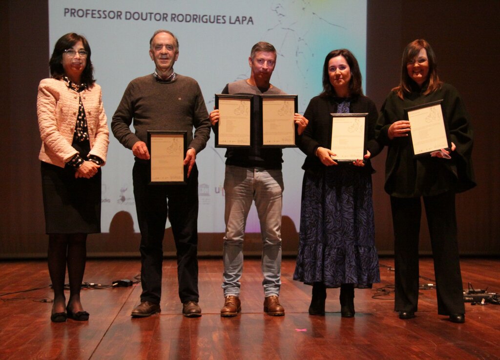 MELHORES ALUNOS DE ANADIA DISTINGUIDOS COM PRÉMIO ESCOLAR RODRIGUES LAPA